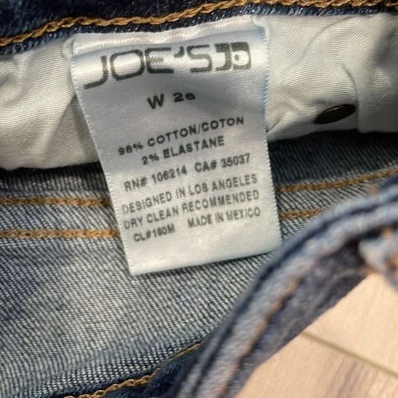 Joe’s Crop Jeans, size 26. - Picture 2 of 8